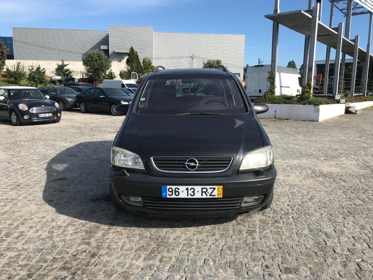 Opel Zafira · Ano 2001 — imagem 2