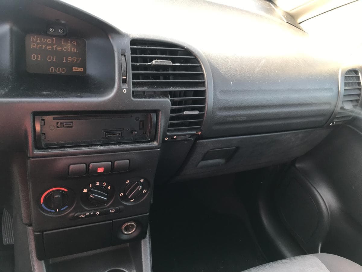 Opel Zafira · Ano 2001 — imagem 15