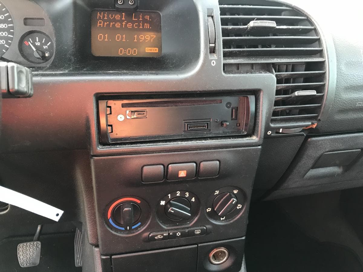 Opel Zafira · Ano 2001 — imagem 16
