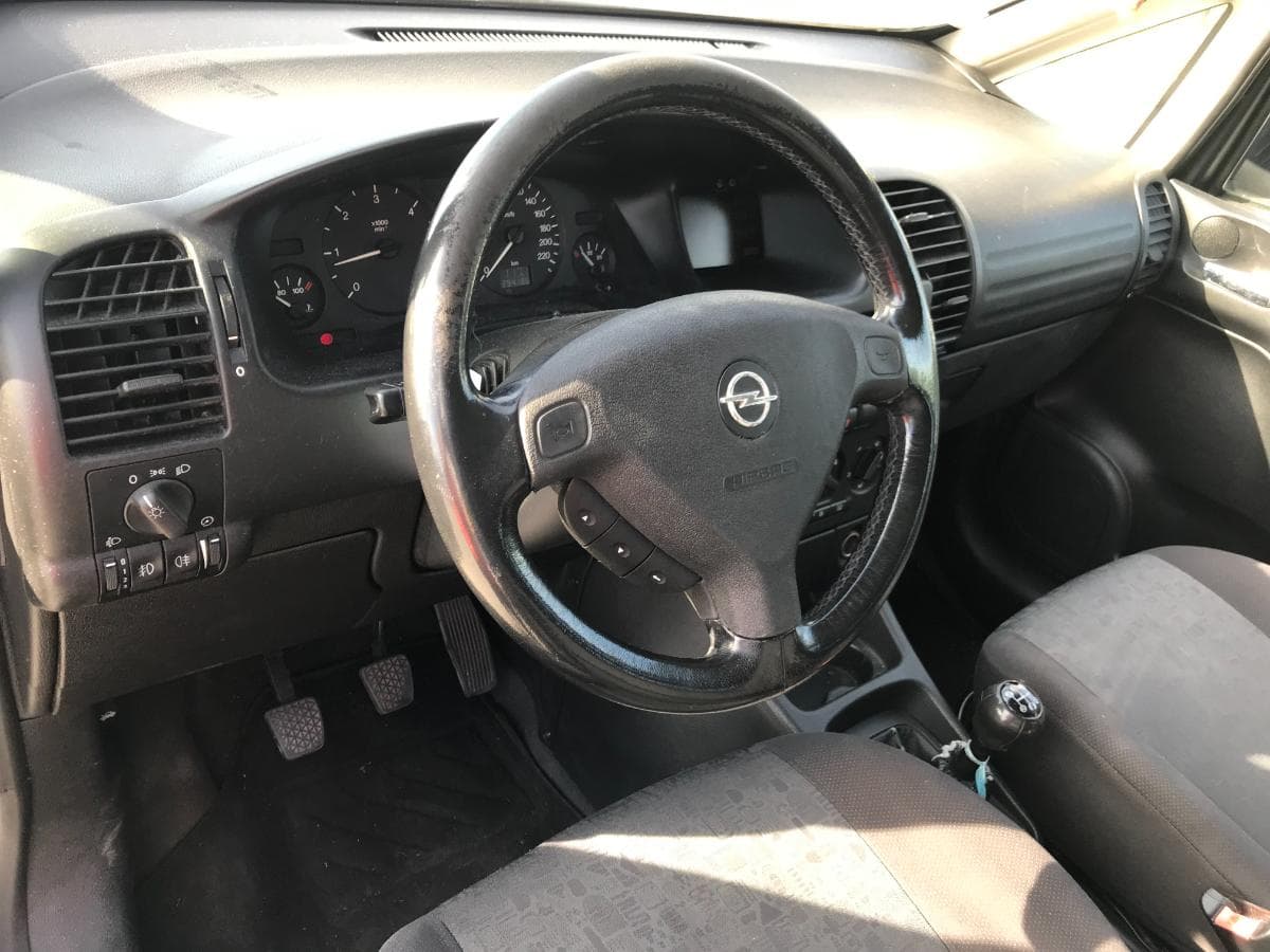 Opel Zafira · Ano 2001 — imagem 21