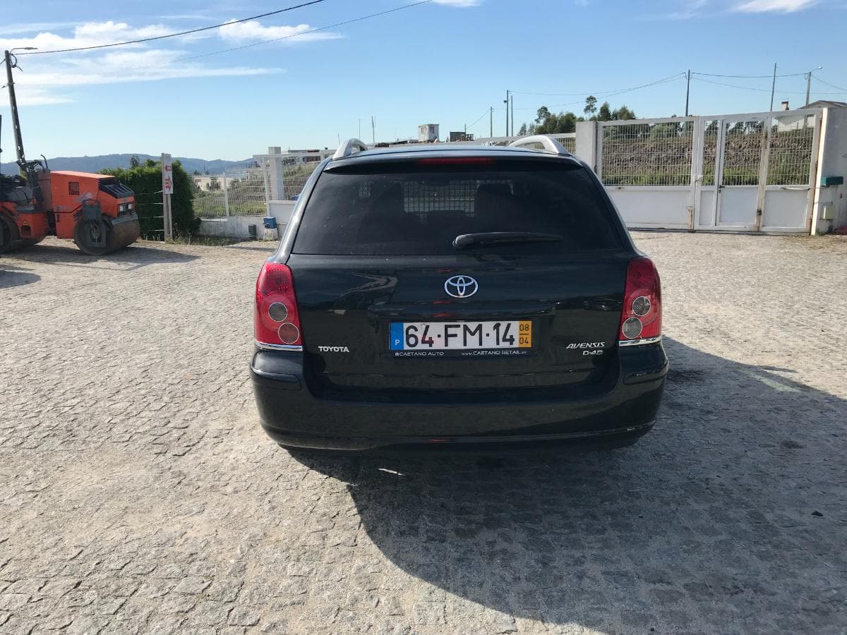 Toyota Avensis D4D · Ano 2008 — imagem 5