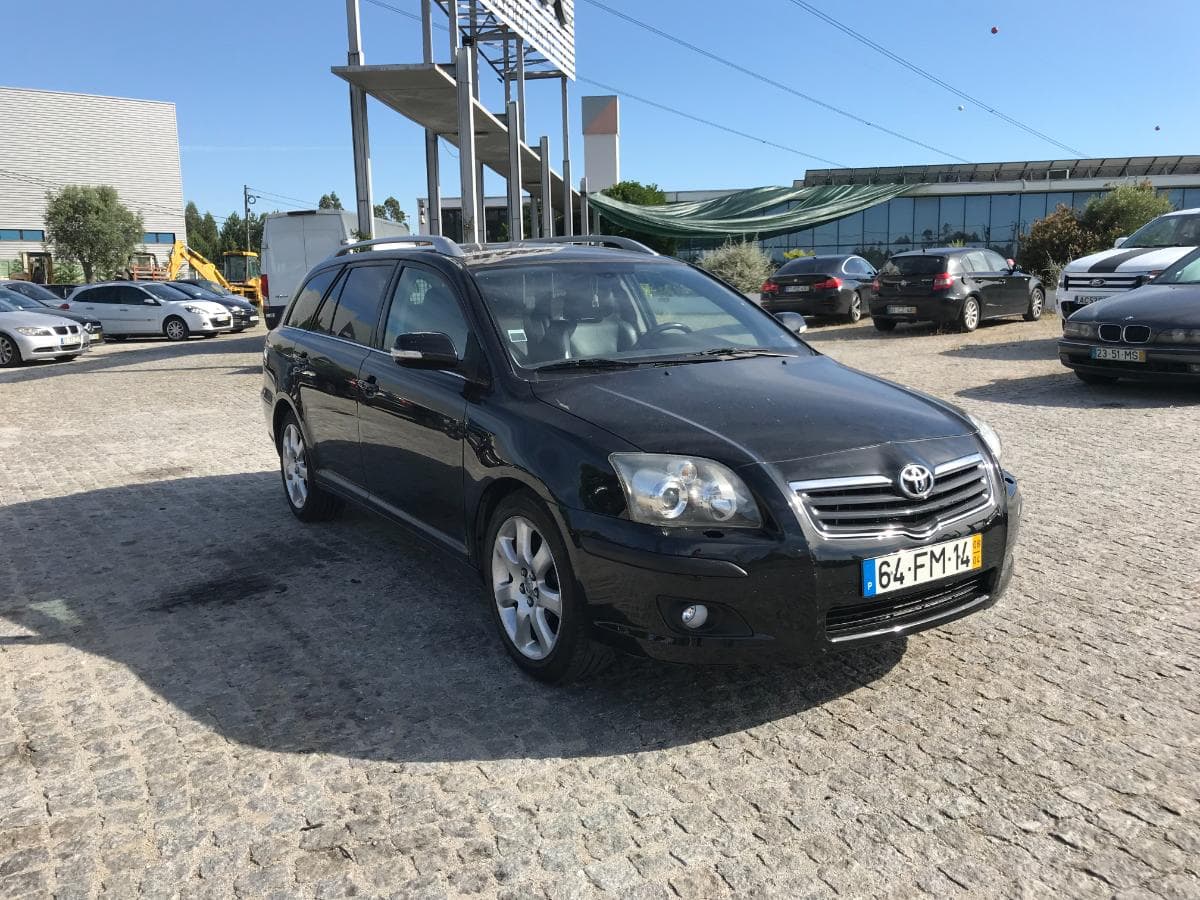 Toyota Avensis D4D · Ano 2008 — imagem 1