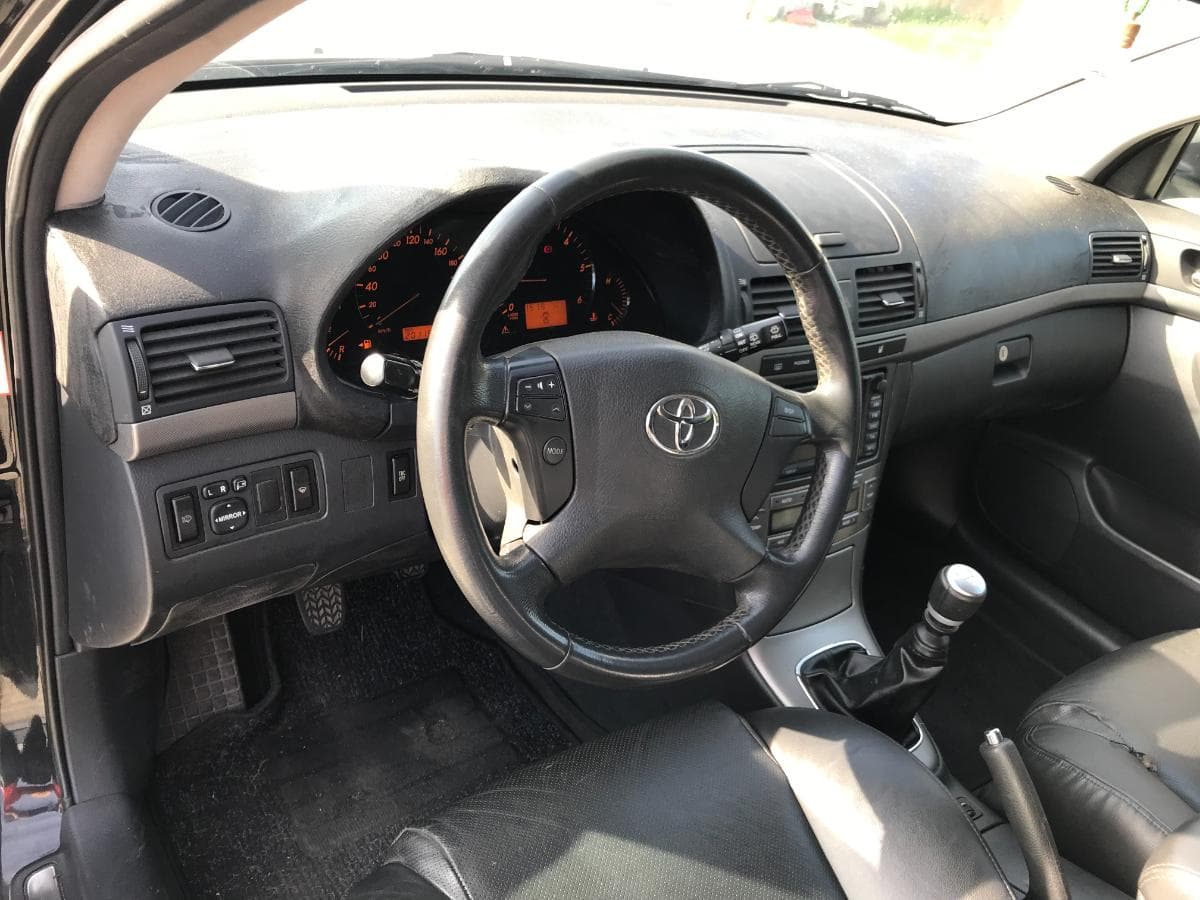 Toyota Avensis D4D · Ano 2008 — imagem 26