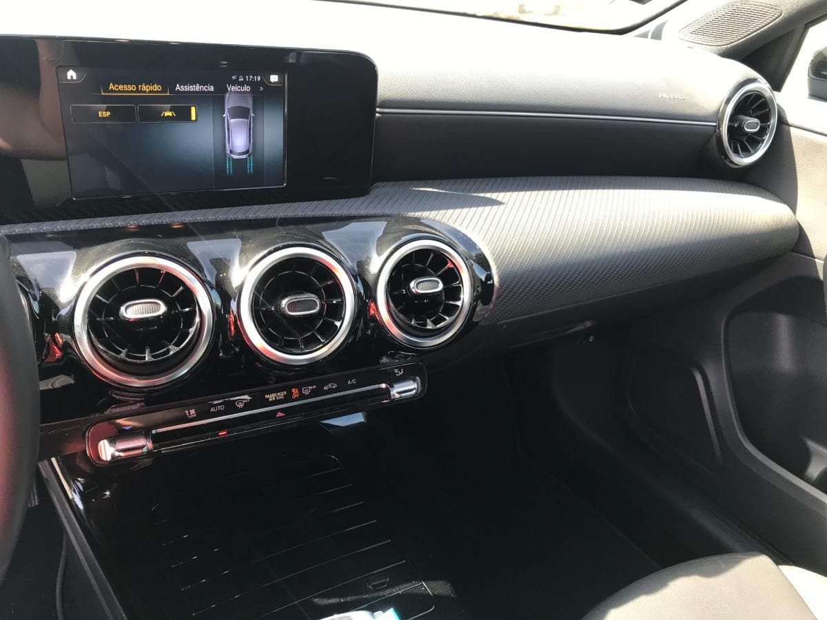 Mercedes-Benz A180D· Ano 2019 — imagem 18