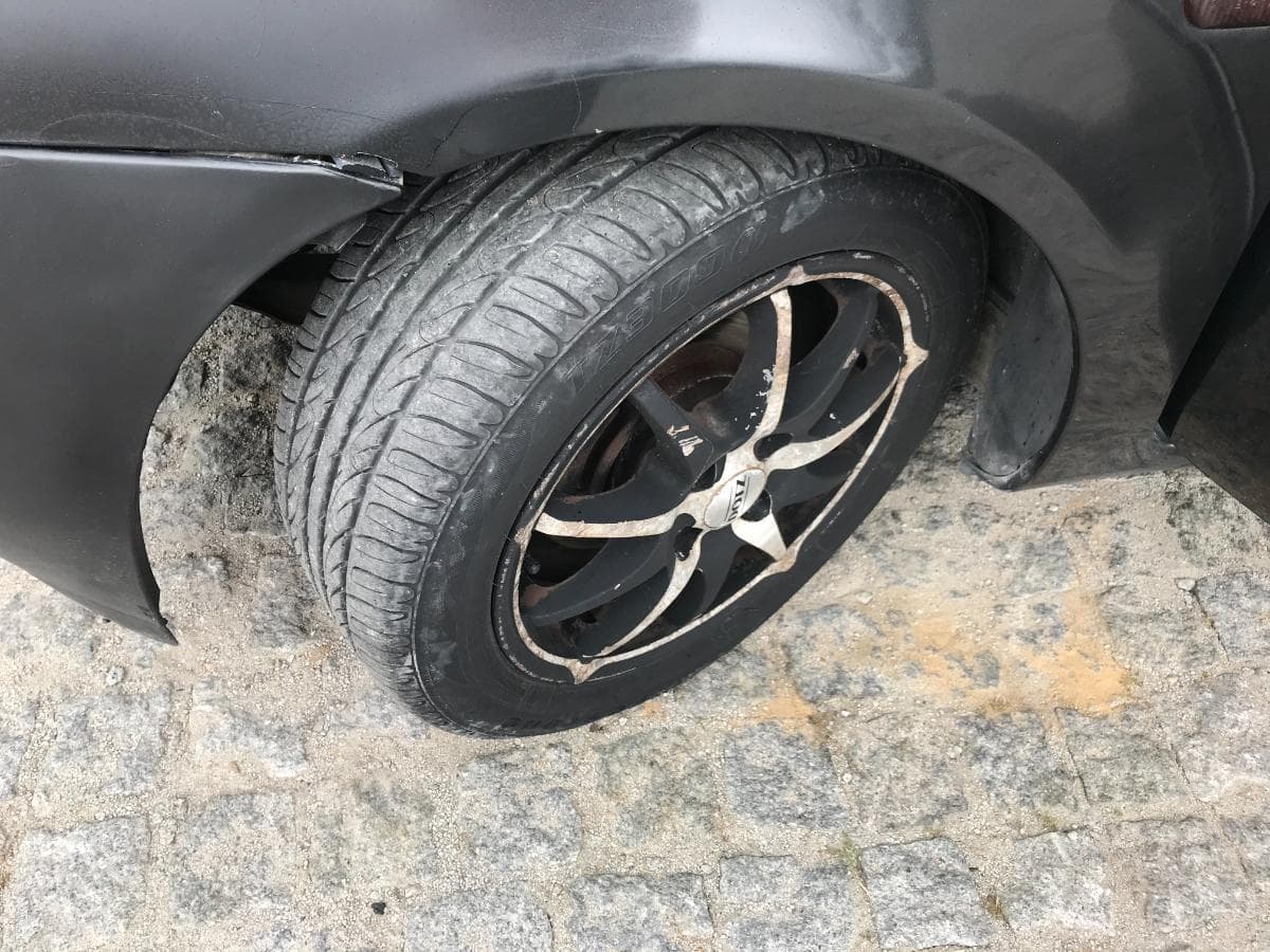 Renault Clio 1.5 DCI · Ano 2001 — image 7