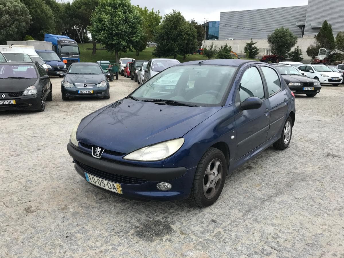 Peugeot 206 1.1i · Ano 1999 — imagem 3