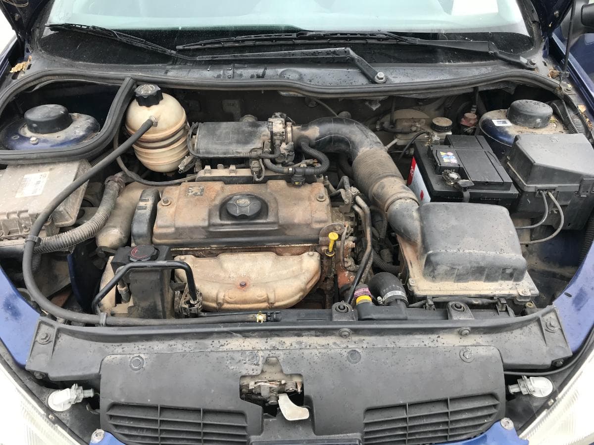 Peugeot 206 1.1i · Ano 1999 — imagem 8