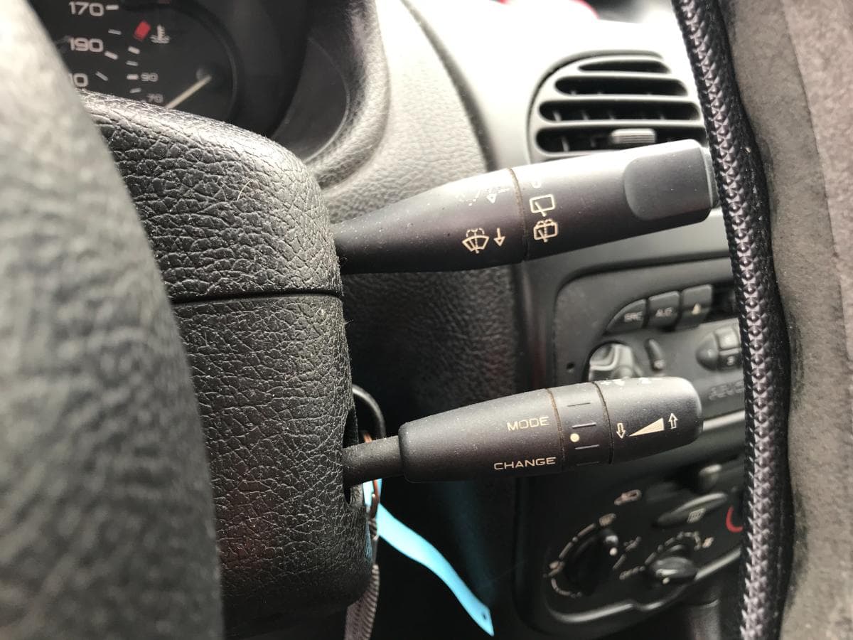 Peugeot 206 1.1i · Ano 1999 — imagem 14