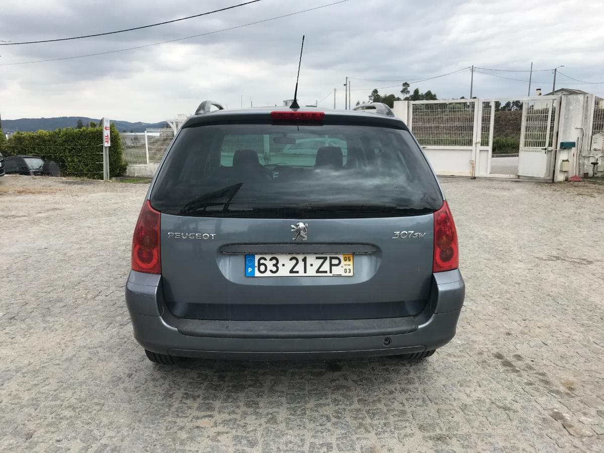 Peugeot 307 SW 2.0 HDI · Ano 2005 — imagem 5