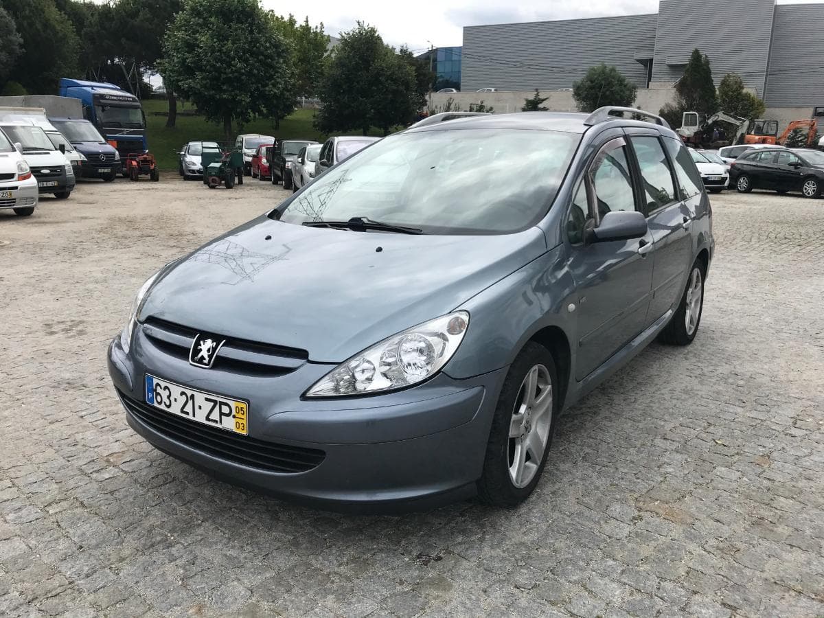 Peugeot 307 SW 2.0 HDI · Ano 2005 — imagem 3