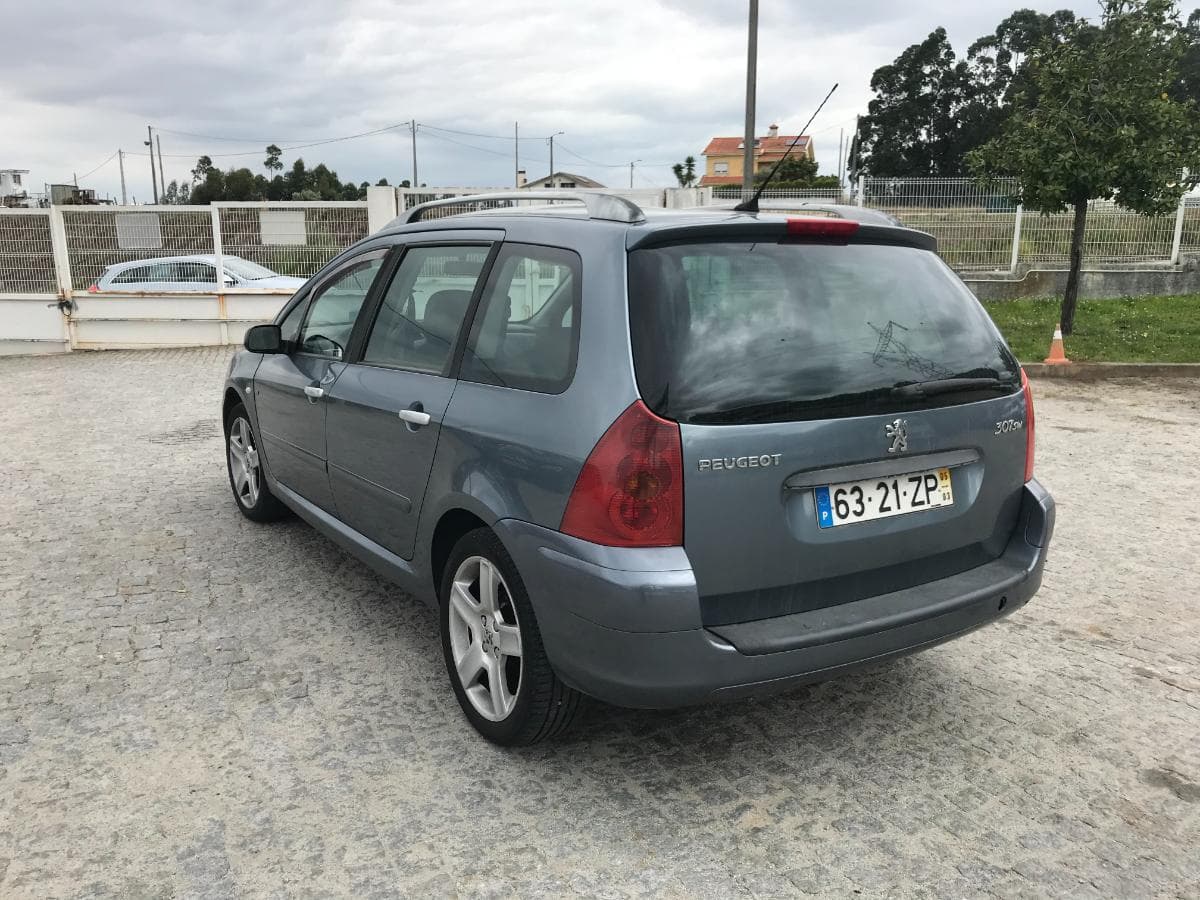 Peugeot 307 SW 2.0 HDI · Ano 2005 — imagem 6