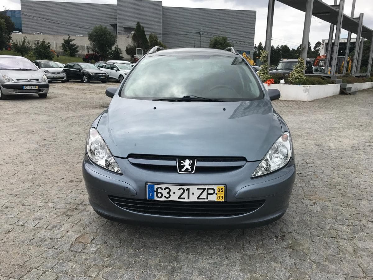 Peugeot 307 SW 2.0 HDI · Ano 2005 — imagem 2