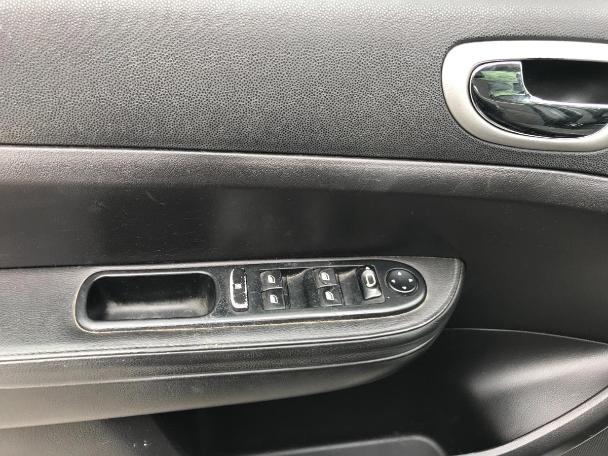 Peugeot 307 SW 2.0 HDI · Ano 2005 — imagem 21