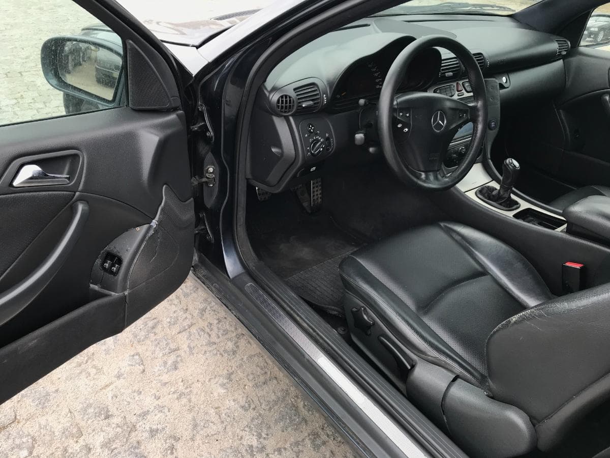 Mercedes-Benz C220 CDI · Ano 2001 — imagem 13