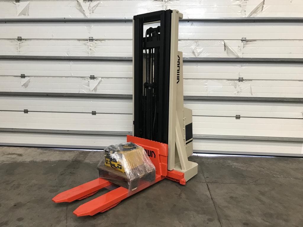 Stacker Crown 1.0 MTT — imagem 1