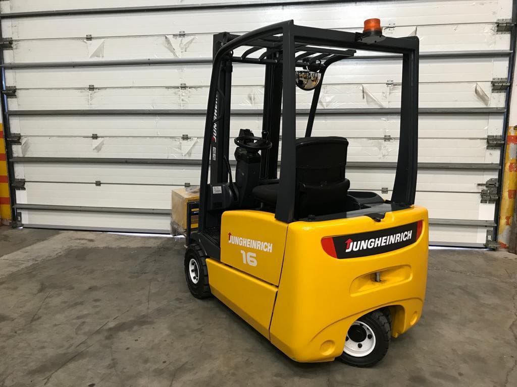 Empilhador Elétrico Jungheinrich EFG 1600kg — image 3