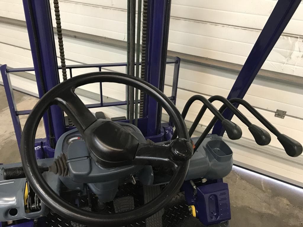 Empilhador Komatsu 1.800kg — imagem 8