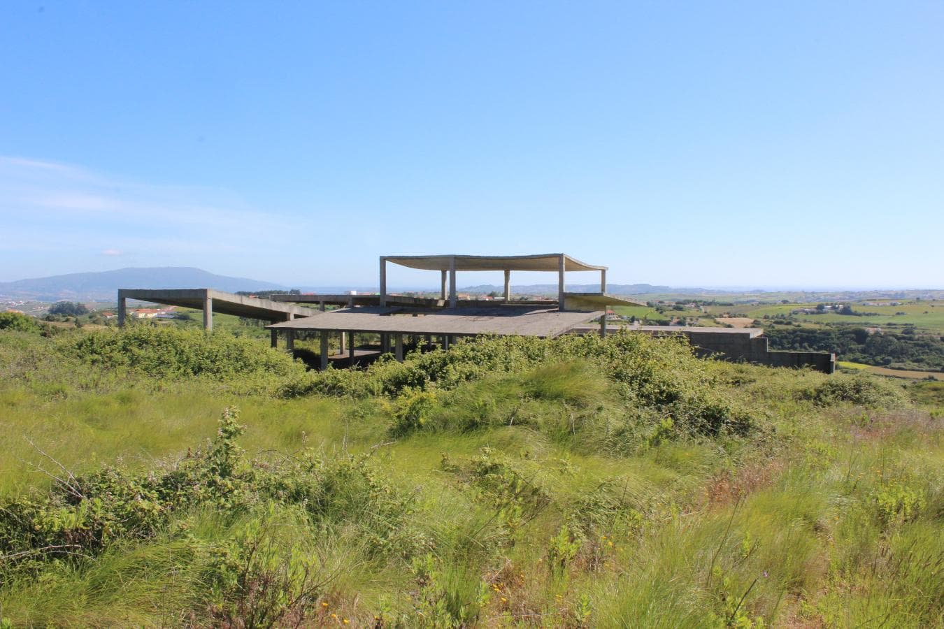1/2 de Terreno com Benfeitoria · Alenquer — image 1