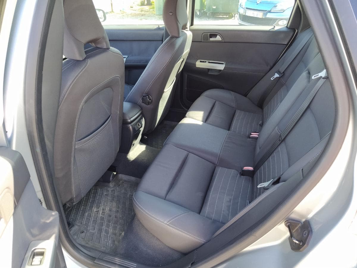 Volvo V50 1.6D · Ano 2006 — imagem 18