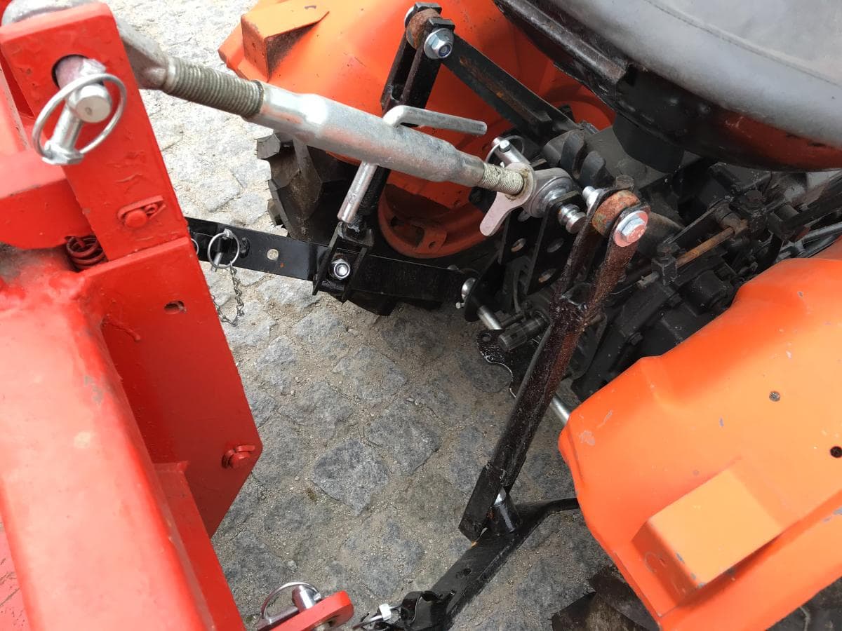 Trator Kubota B6000 — imagem 6