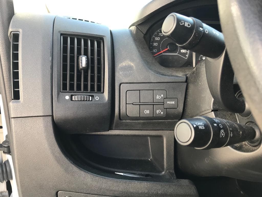 Peugeot Boxer · Ano 2017 — imagem 19