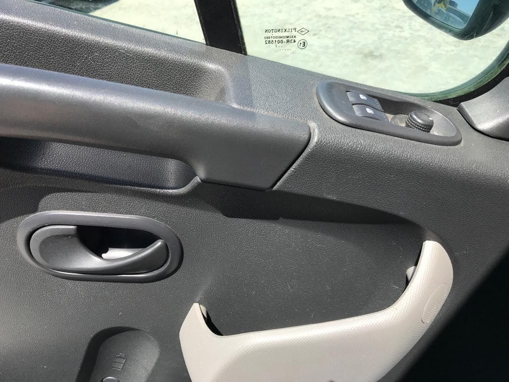 Renault Master · Ano 2013 — imagem 18