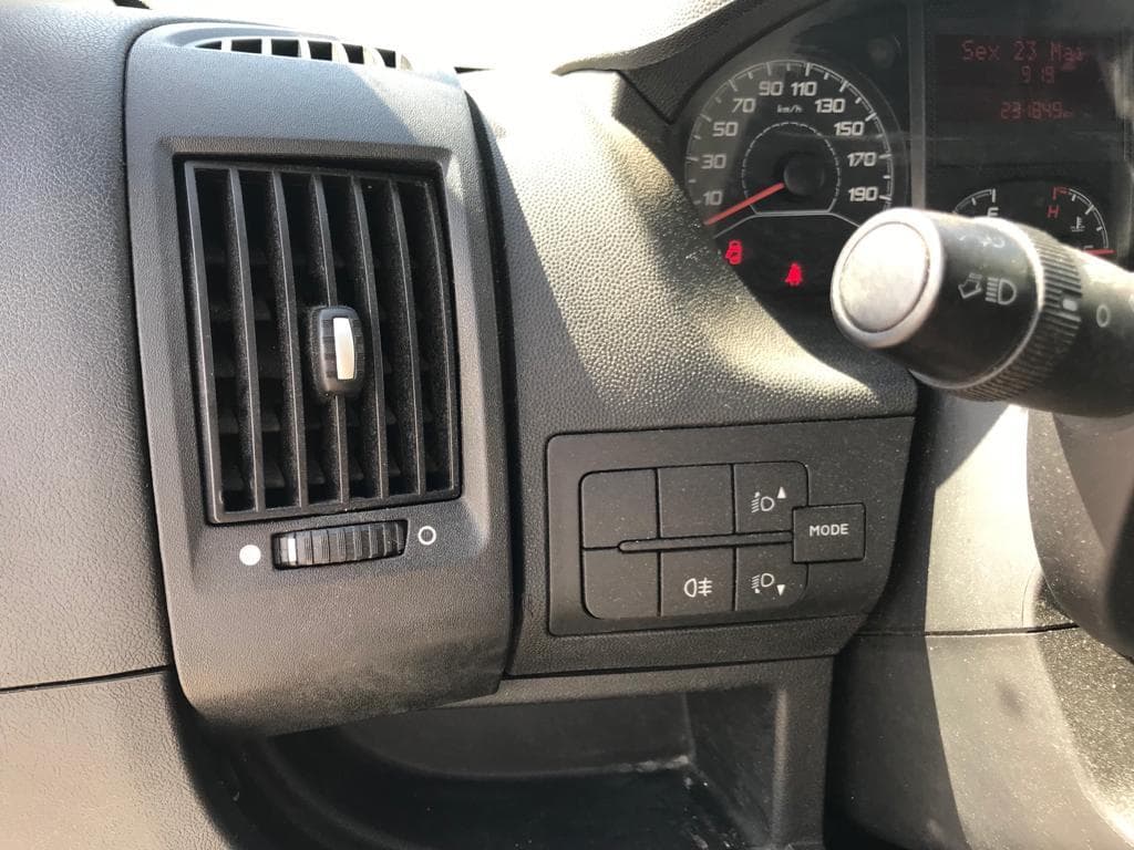 Peugeot Boxer · Ano 2014 — imagem 20