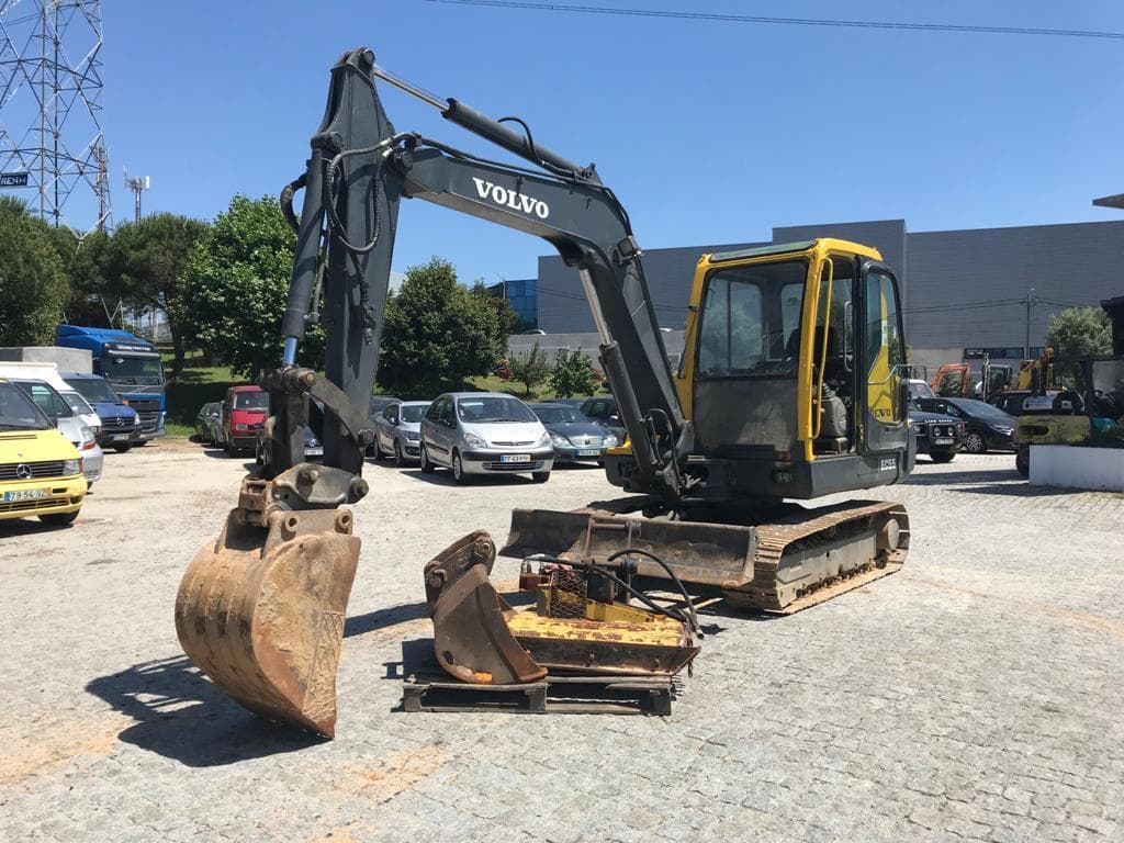 Mini Giratória Volvo EC 55 — imagem 2