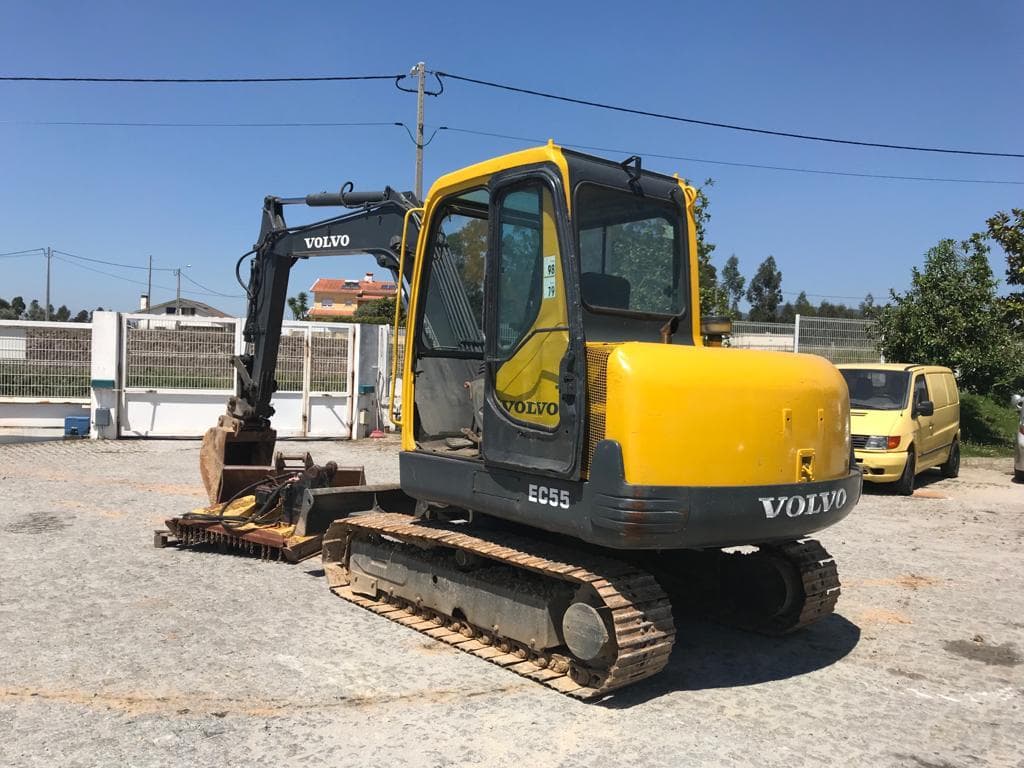Mini Giratória Volvo EC 55 — imagem 3