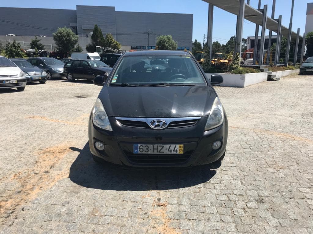 Hyundai i20 1.4 CRDI · Ano 2009 — imagem 2