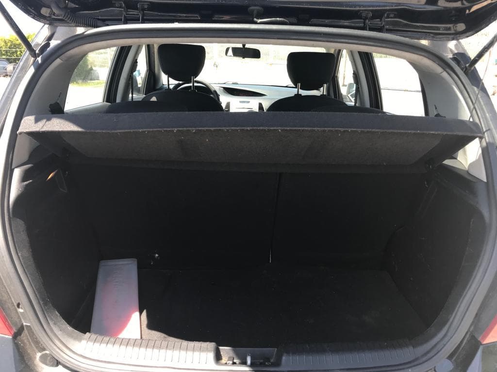 Hyundai i20 1.4 CRDI · Ano 2009 — imagem 13