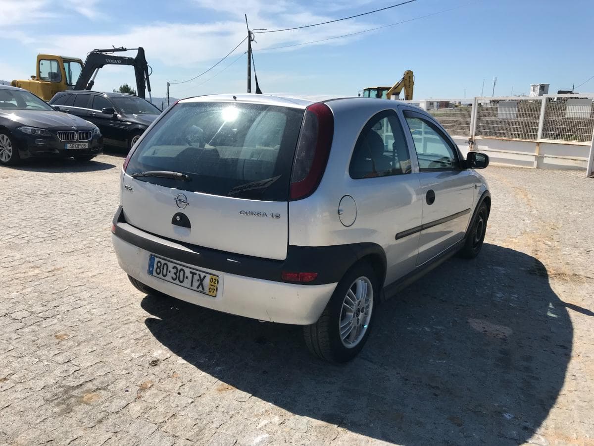 Opel Corsa · Ano 2002 — imagem 4