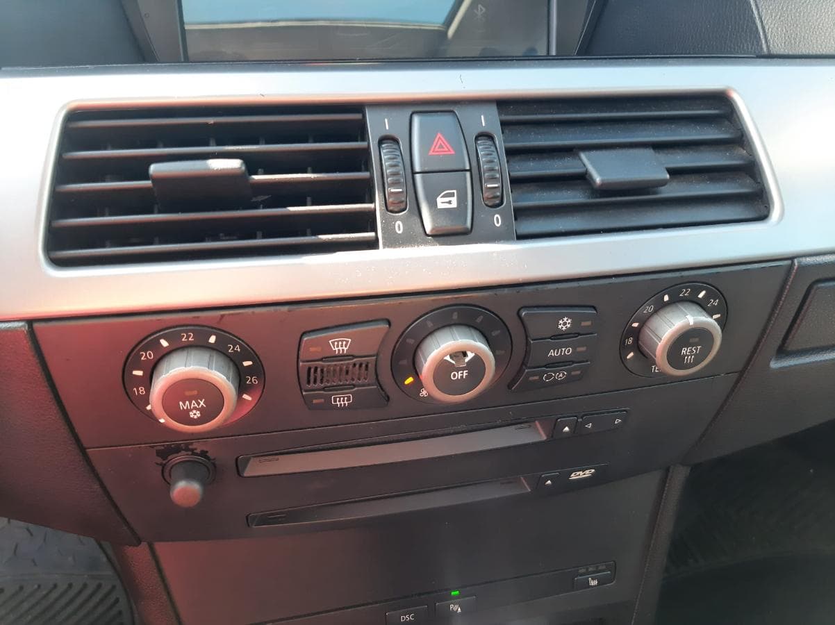 BMW 530D · Ano 2006 — imagem 17