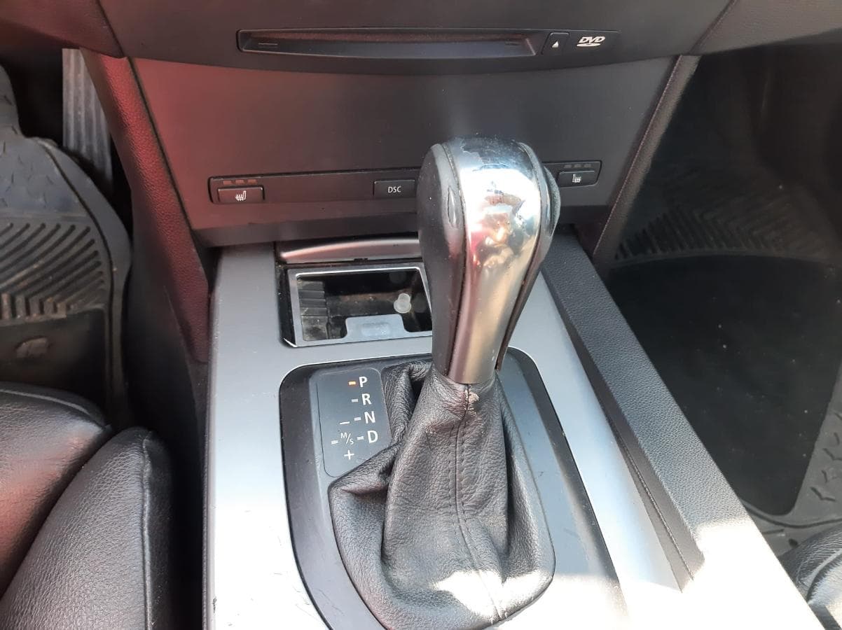 BMW 530D · Ano 2006 — imagem 18