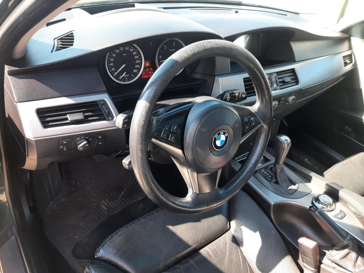 BMW 530D · Ano 2006 — imagem 23