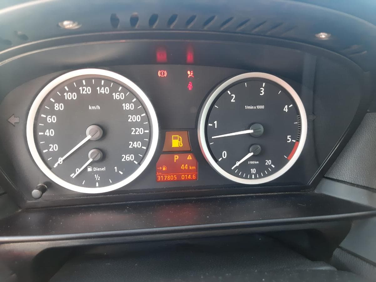 BMW 530D · Ano 2006 — imagem 27