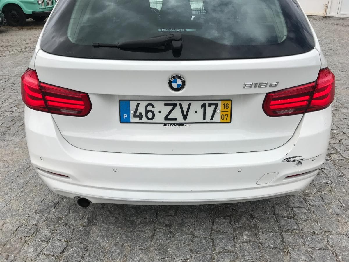 BMW 318D · Ano 2016 — imagen 7