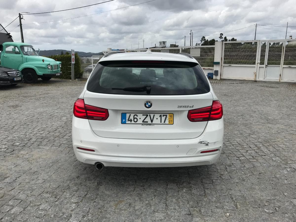 BMW 318D · Ano 2016 — imagen 5