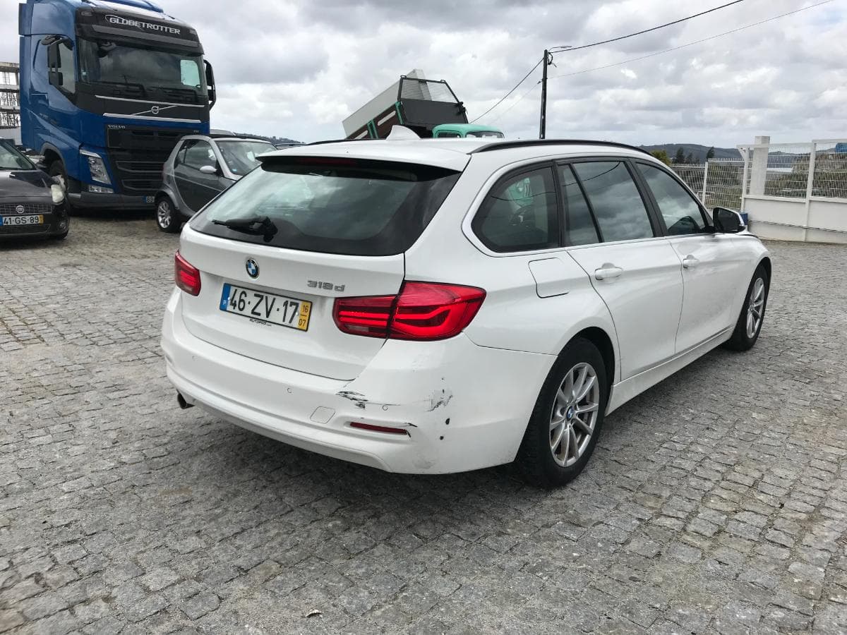BMW 318D · Ano 2016 — imagen 4
