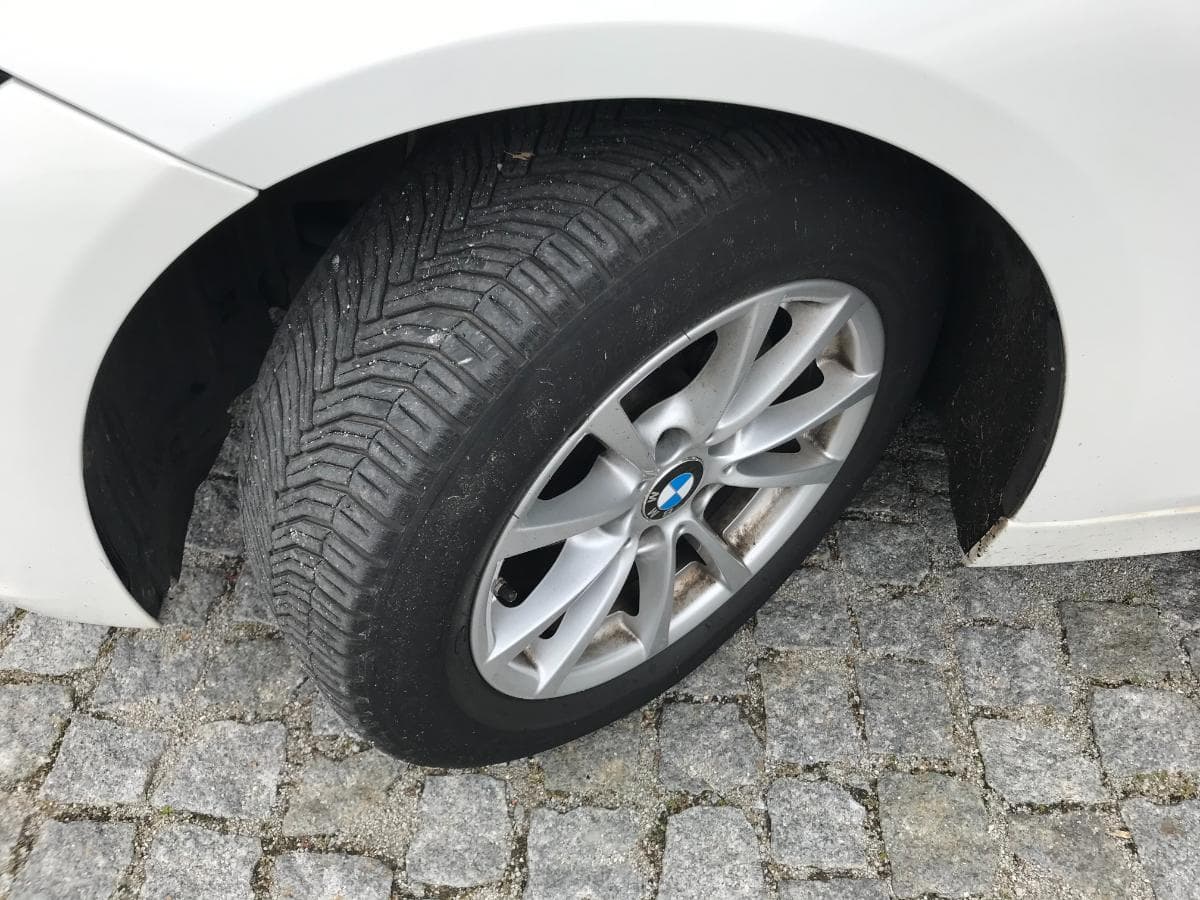 BMW 318D · Ano 2016 — imagen 12