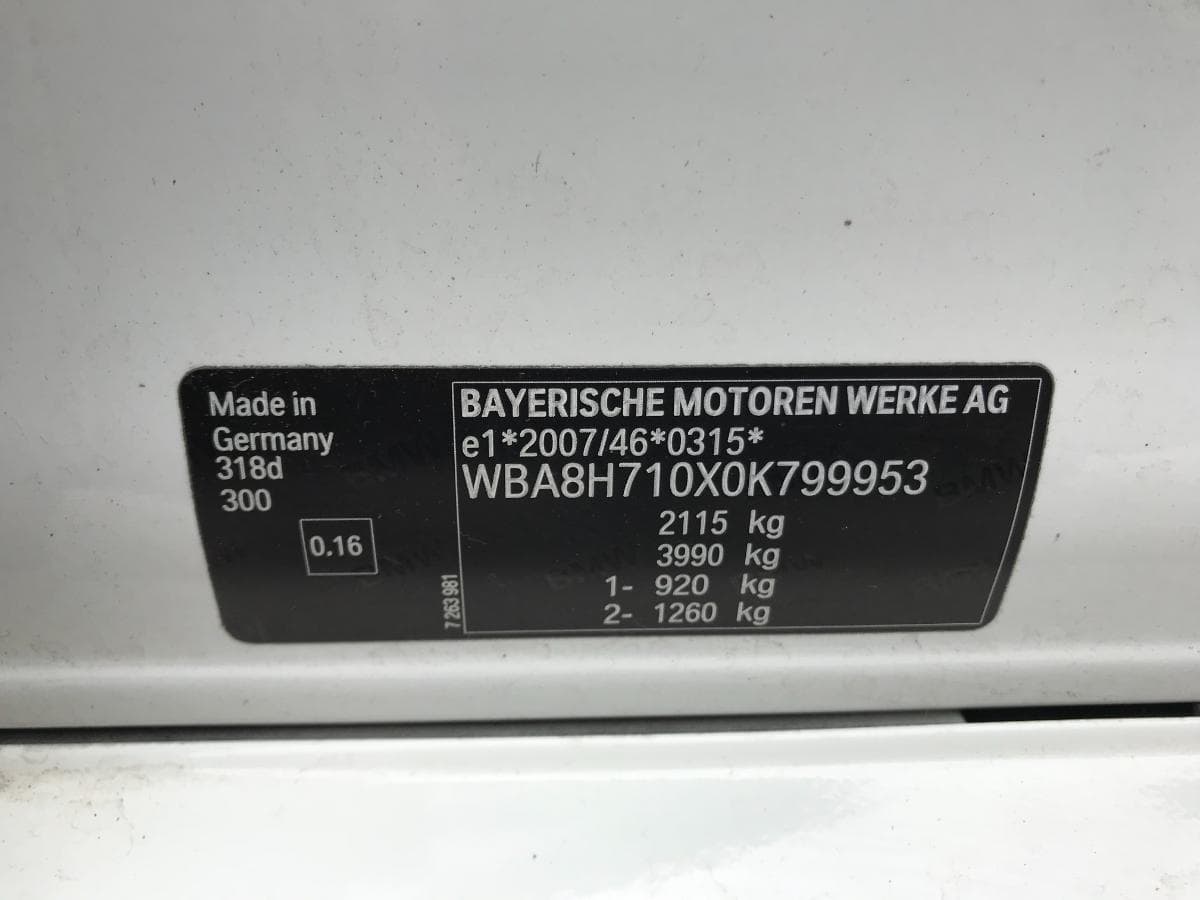 BMW 318D · Ano 2016 — imagen 14