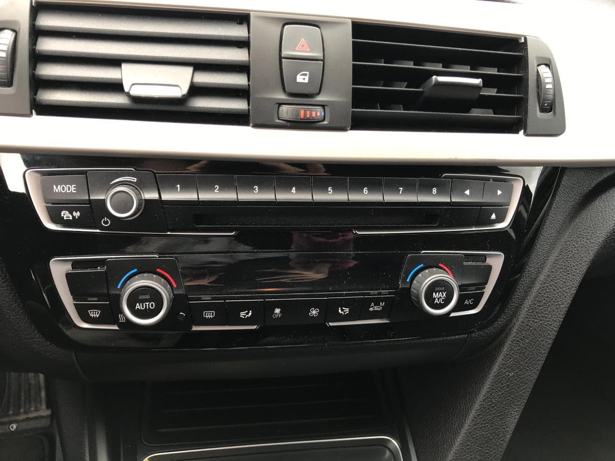 BMW 318D · Ano 2016 — imagen 22