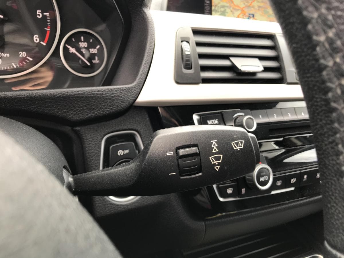 BMW 318D · Ano 2016 — imagen 21
