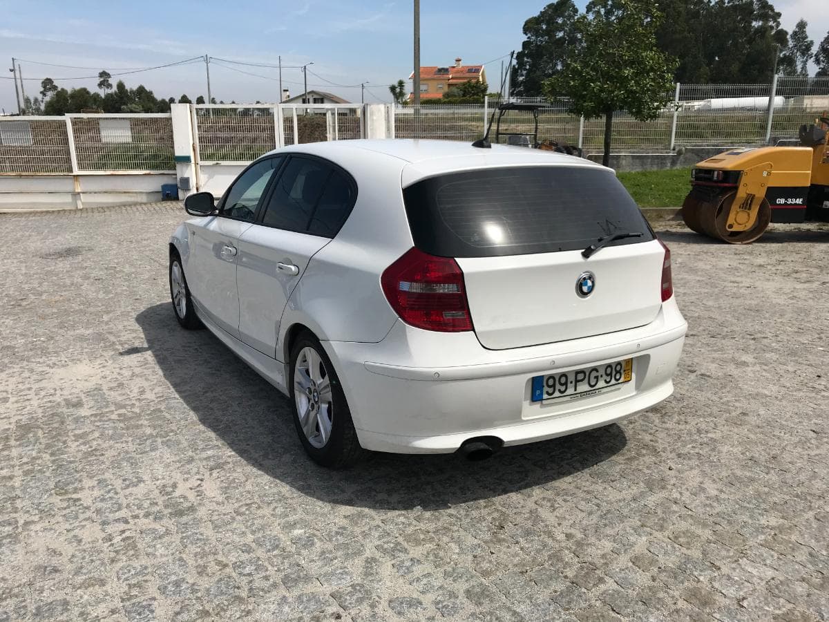 BMW 120D · Ano 2011 — imagem 6