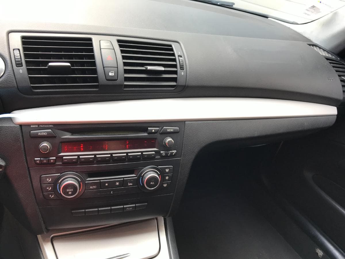 BMW 120D · Ano 2011 — imagem 20