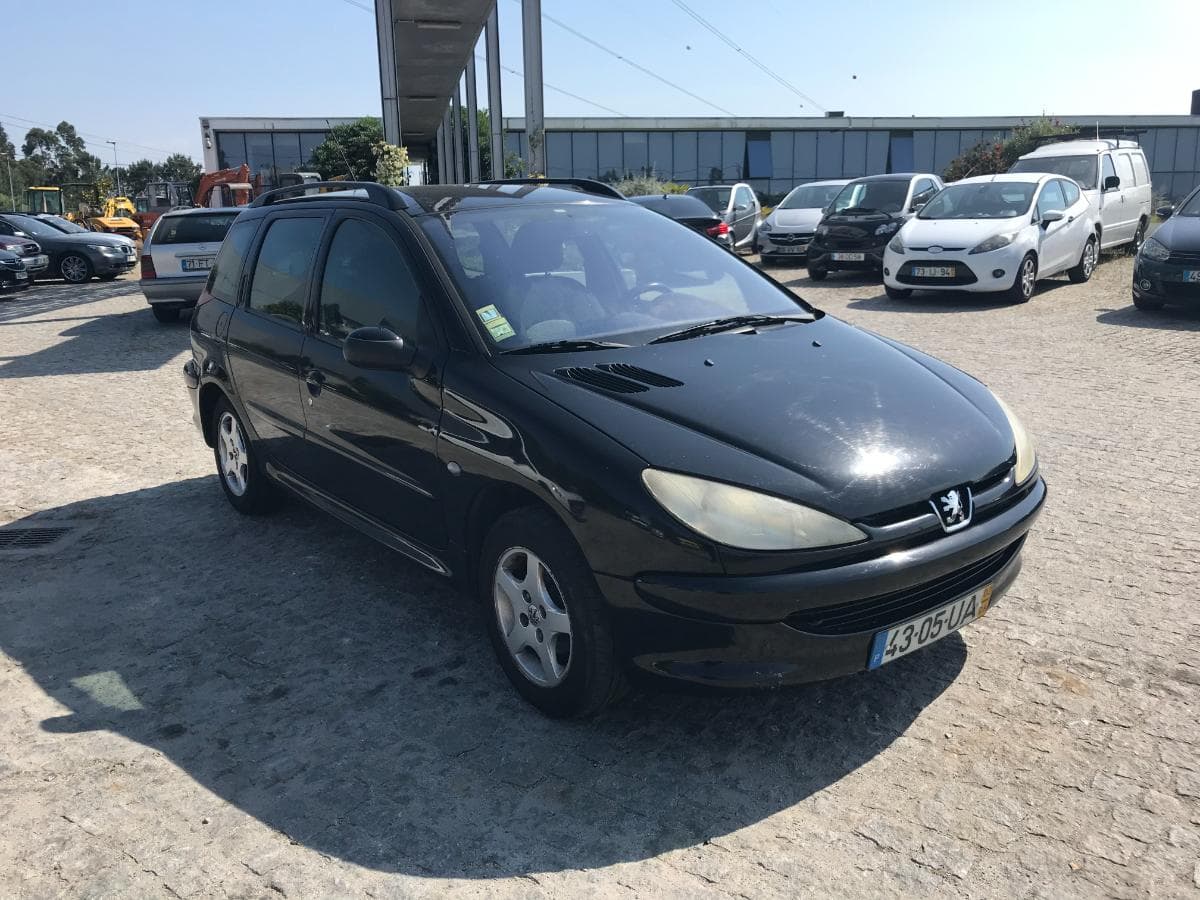 Peugeot 206 SW 1.4 HDI · Ano 2002 — imagem 1