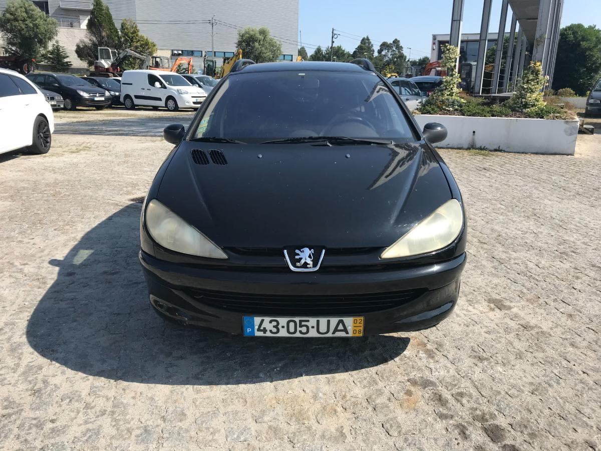 Peugeot 206 SW 1.4 HDI · Ano 2002 — imagem 2