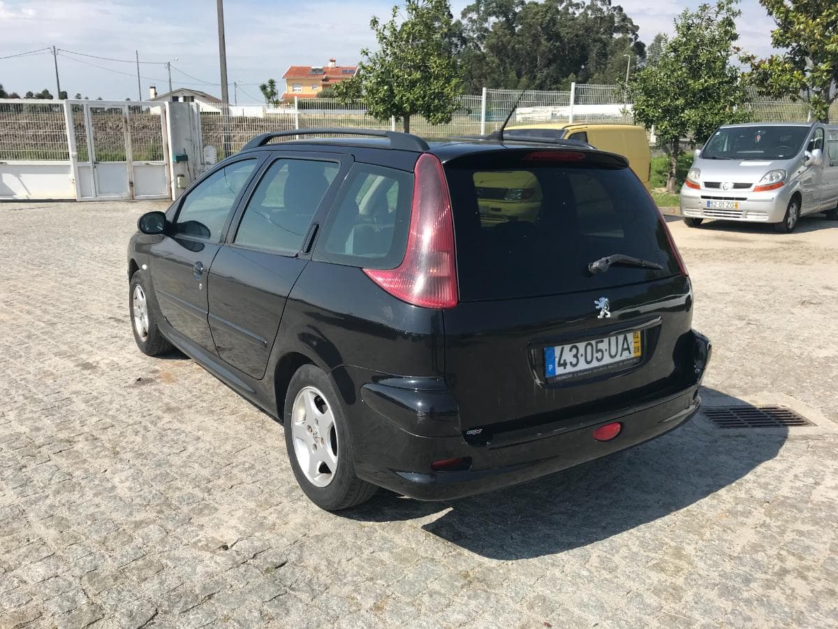 Peugeot 206 SW 1.4 HDI · Ano 2002 — imagem 4