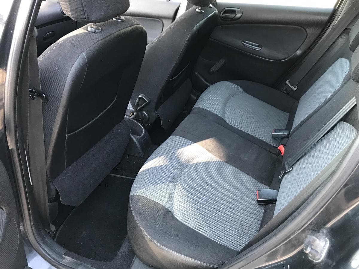 Peugeot 206 SW 1.4 HDI · Ano 2002 — imagem 18
