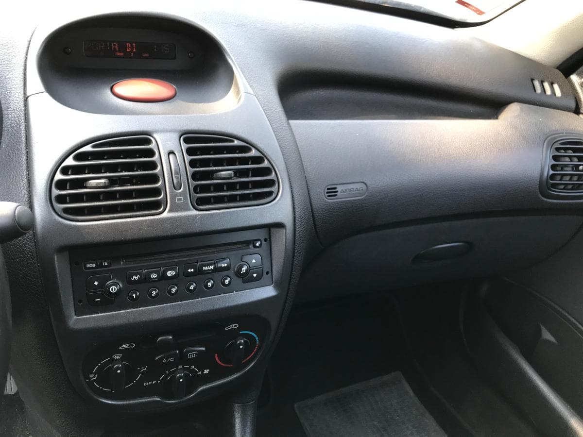Peugeot 206 SW 1.4 HDI · Ano 2002 — imagem 19